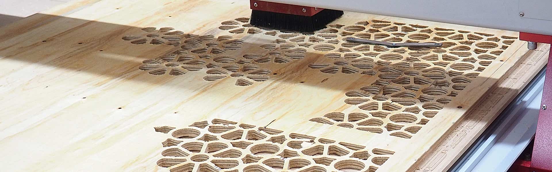 Фрезерная резка фанеры, МДФ, ХДФ, ДСП, ЛДСП