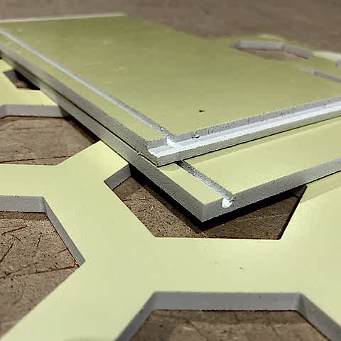 Фрезерная резка ПВХ (пластика)