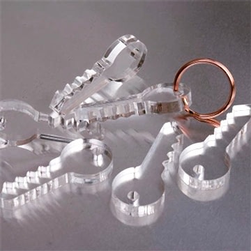 Лазерная резка брелка