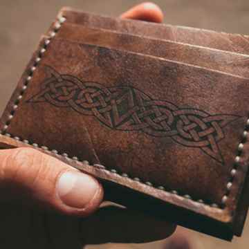 Лазерная гравировка на коже