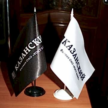 Изготовление настольных флажков